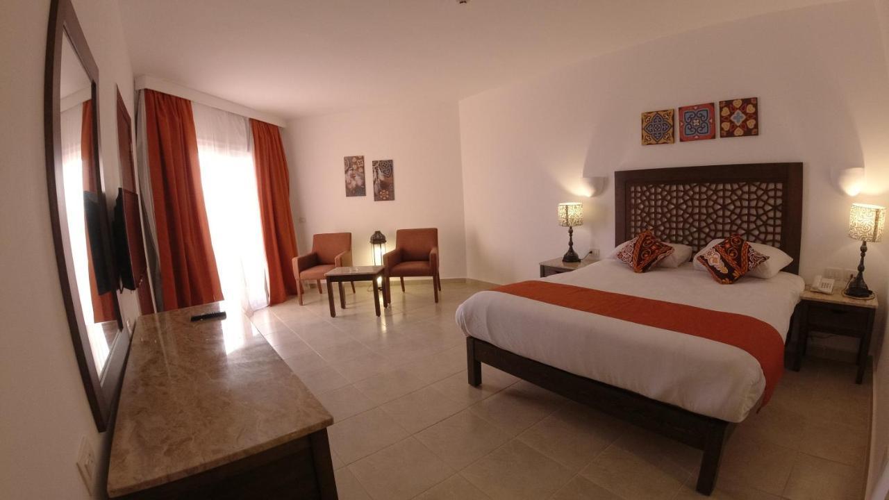 Wadi Lahmy Azur Resort - Soft All-Inclusive Abū Ghuşūn Exteriör bild